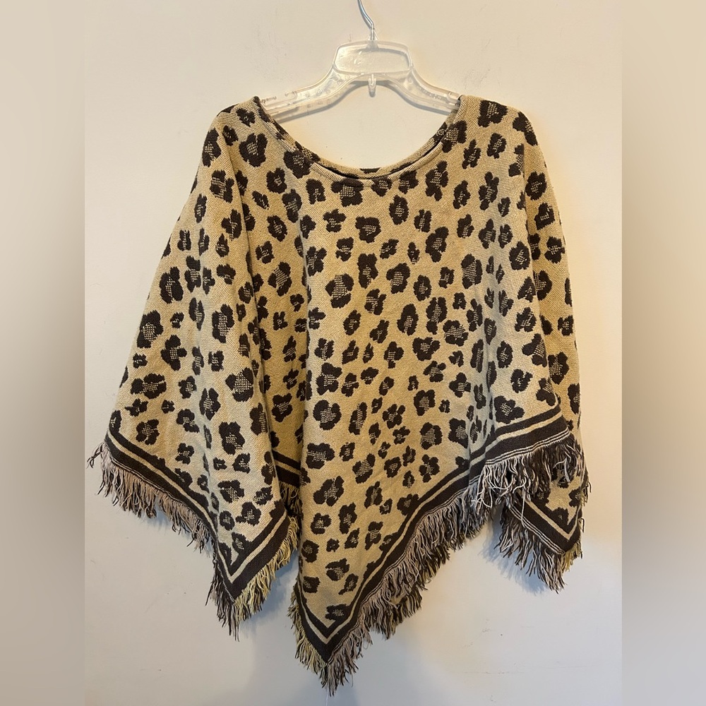VTG Poncho‎ Cape Shawl Cropped Sweater Brown Cream Blanket Fringe Boho One Size